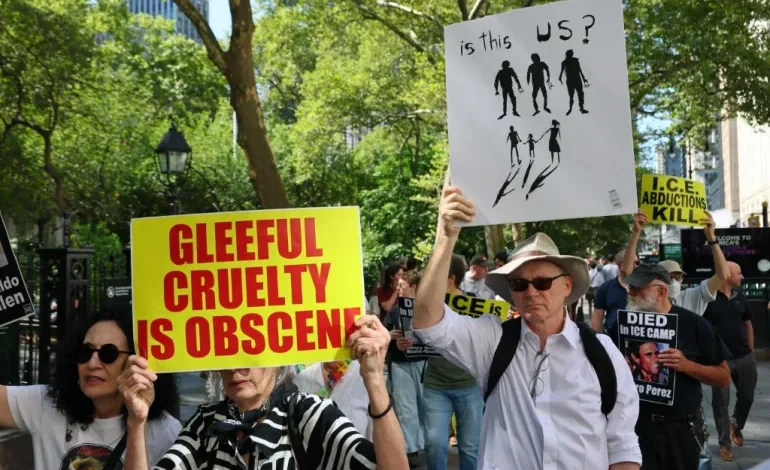 Judge Orders ICE to Improve Migrant Holding Conditions in Manhattan