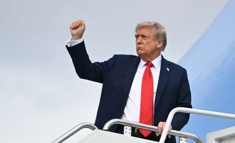 Trump Pressures Ukraine to Accept Settlement as Zelensky Heads to Washington
