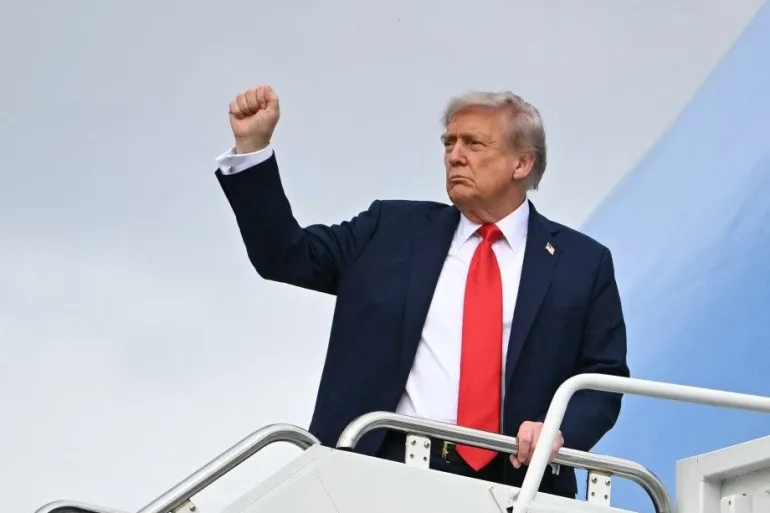 Trump Pressures Ukraine to Accept Settlement as Zelensky Heads to Washington