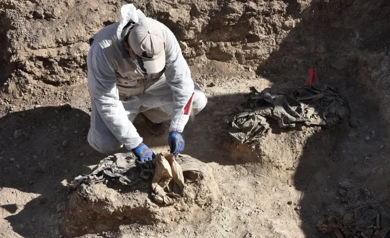 Iraq begins excavation at suspected ISIL mass grave site near Mosul