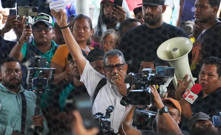Migrant March Begins in Southern Mexico Amid Anger Over Arrest of Activist Leader