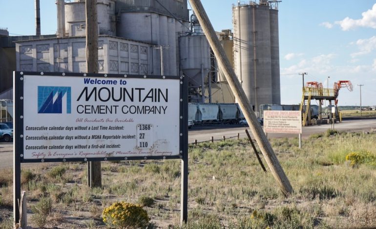 Laramie Cement Workers Defy the Odds, Vote to Unionize