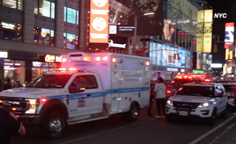 Three Injured in Times Square Shooting, Suspect in Custody