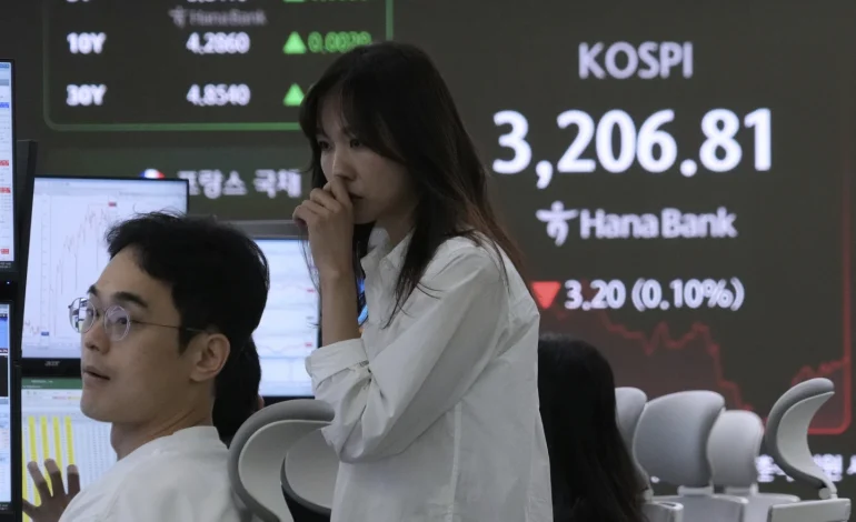 Asian Markets Edge Higher as Trump’s Tariff Clock Ticks Down
