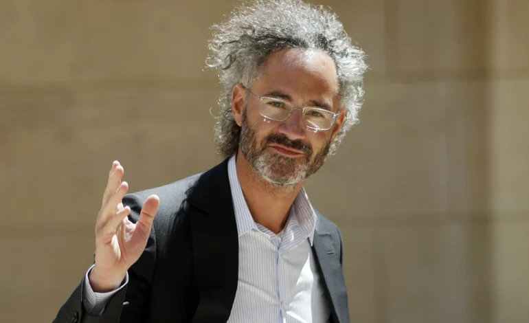 Palantir Crushes $1B Sales Milestone, Soars Past Records Amid AI Surge