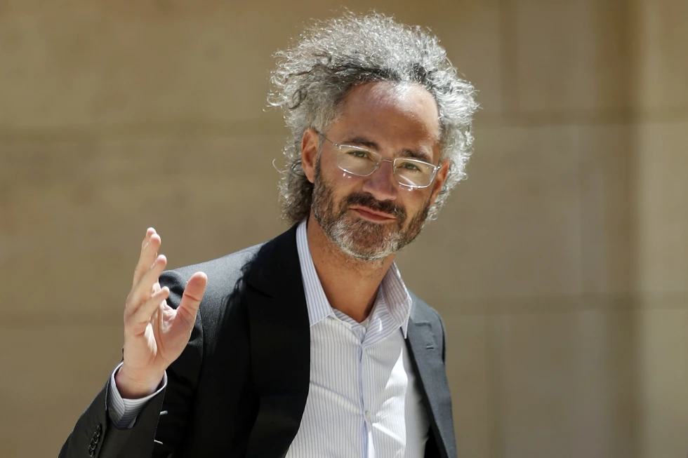 Palantir Crushes $1B Sales Milestone, Soars Past Records Amid AI Surge