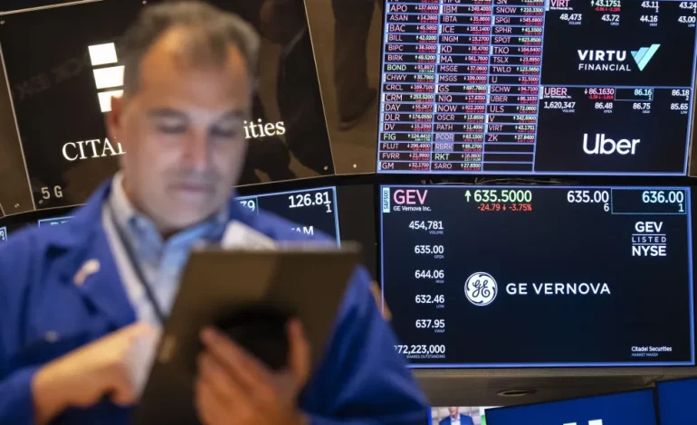 Wall Street Stays in the Green: Stocks Tick Up as Week Closes on a High Note