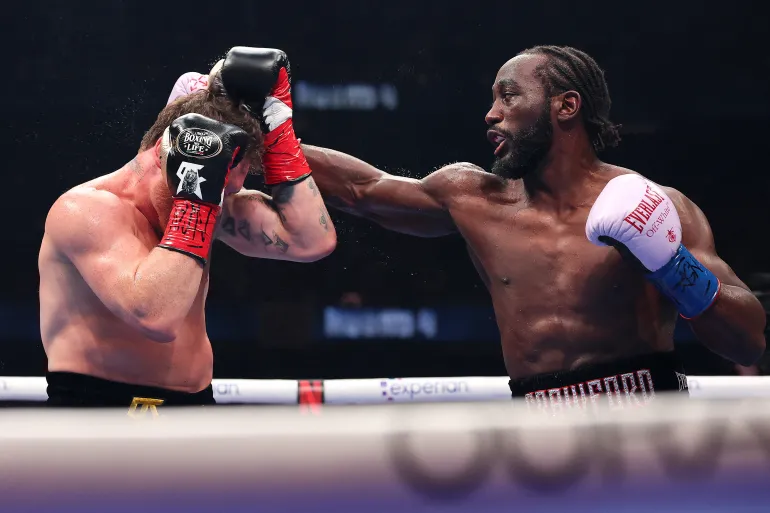 Terence Crawford Stuns Canelo Alvarez to Become Undisputed Super Middleweight Champion