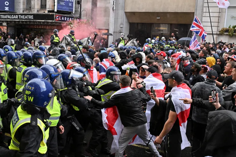 Starmer Vows UK Will ‘Never Surrender’ to Far-Right Violence After London Rally Turns Ugly