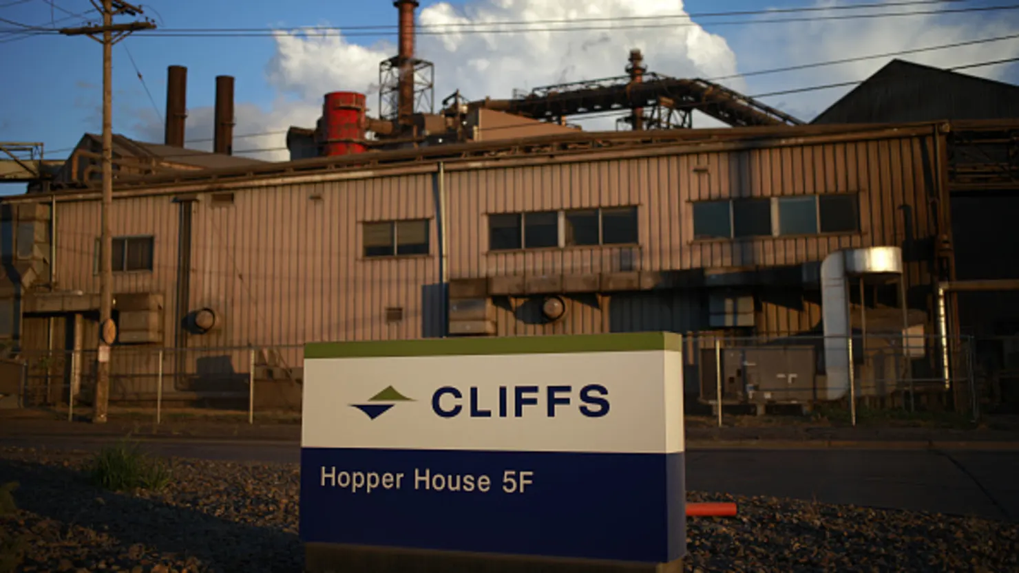 Cleveland-Cliffs Soars on Rare-Earths Ambition: From Steel to Strategic Minerals