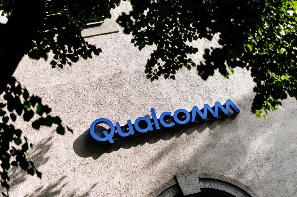 Qualcomm Muscles into the AI Server Race—and Investors Hit “Buy”