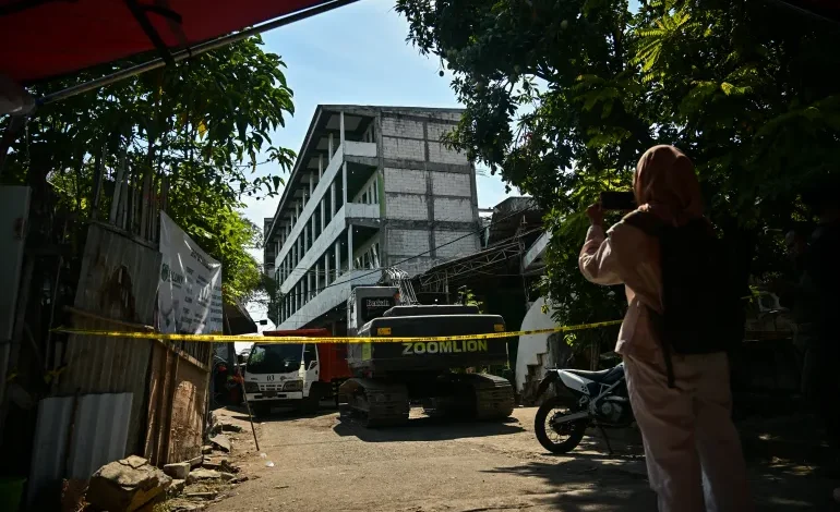 Indonesia Ends Search at Collapsed Islamic Boarding School as Death Toll Tops 60