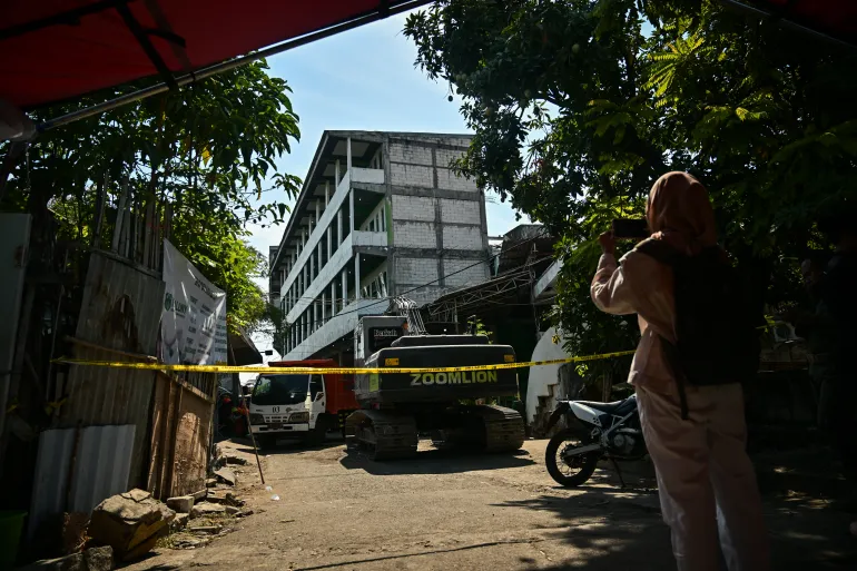 Indonesia Ends Search at Collapsed Islamic Boarding School as Death Toll Tops 60
