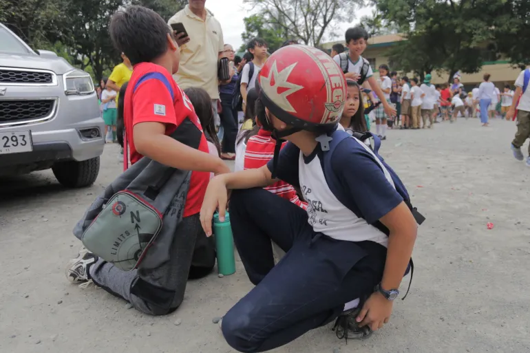 Deadly 7.4 Quake Hits Southern Philippines, Triggers Tsunami Scare and Chaos