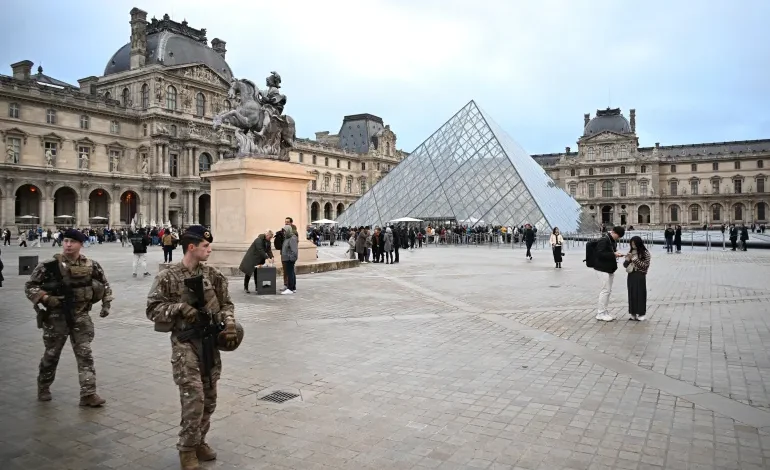 Louvre Chief Admits “Terrible Failure” After $102M Jewel Heist, Resignation Rejected