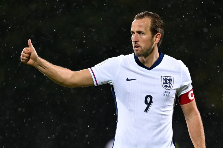 England cruise to World Cup, Ronaldo breaks record, Italy advance amid protests
