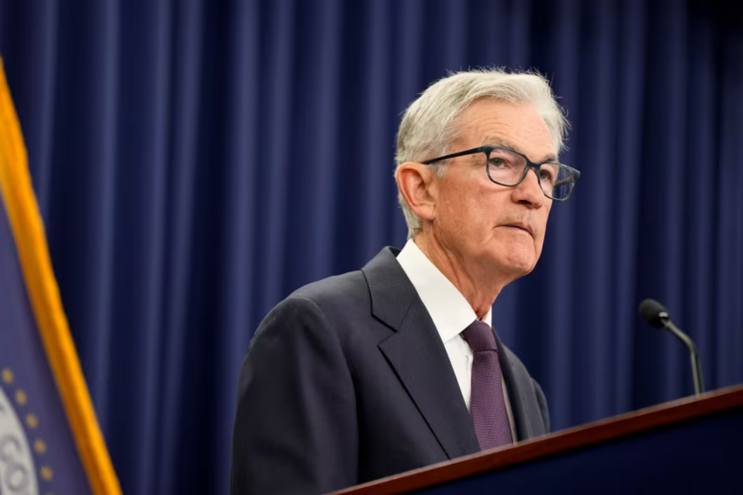 Powell Says the Fed’s Walking a Tightrope: Cool Prices without Killing Jobs
