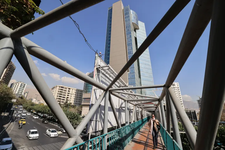 Iran Dissolves Major Private Bank in Deepening Economic Crisis
