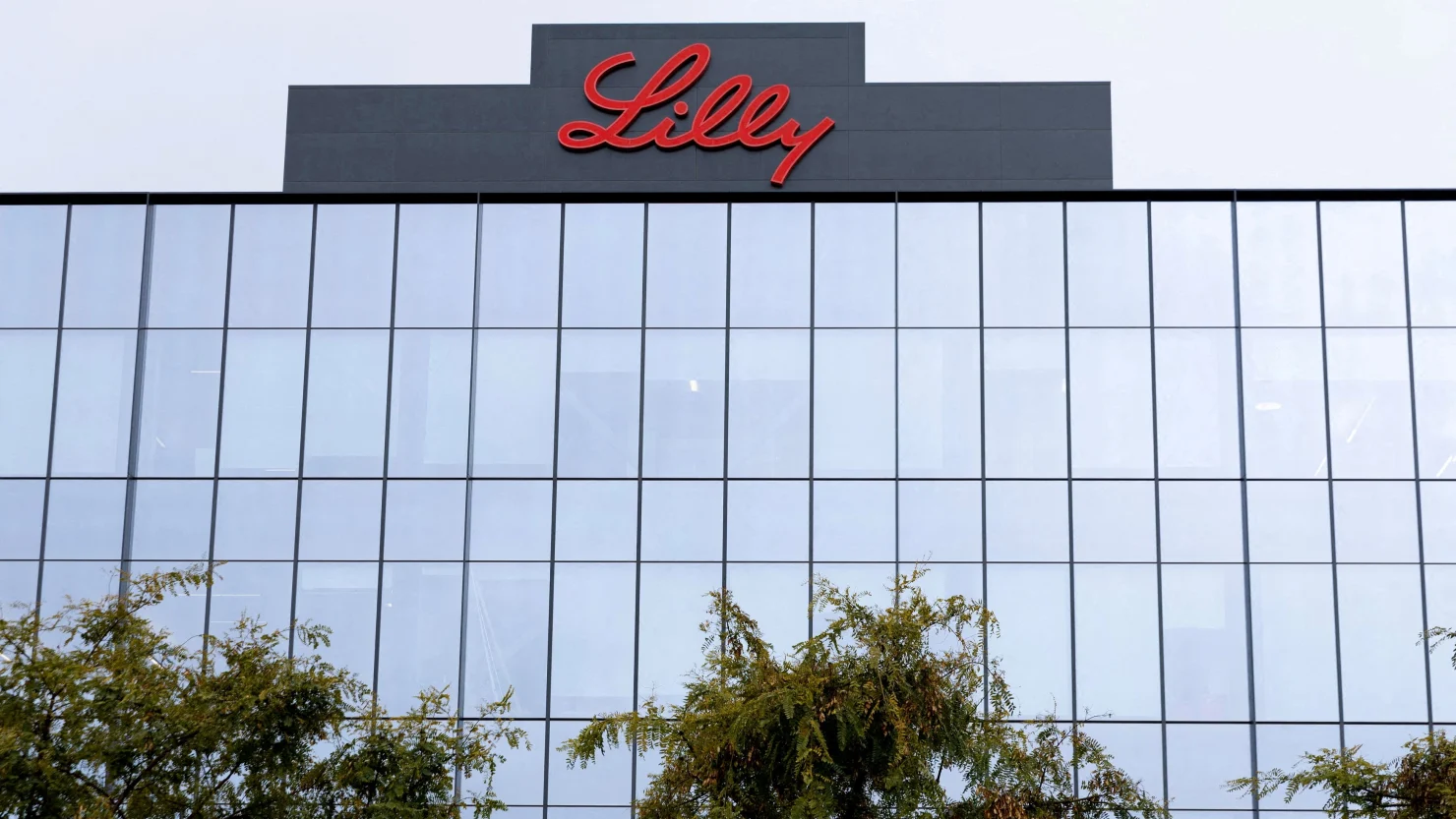 Lilly’s Next Weight-loss Shot Vaults to Phase 3 after up to 20% Body-weight Drop