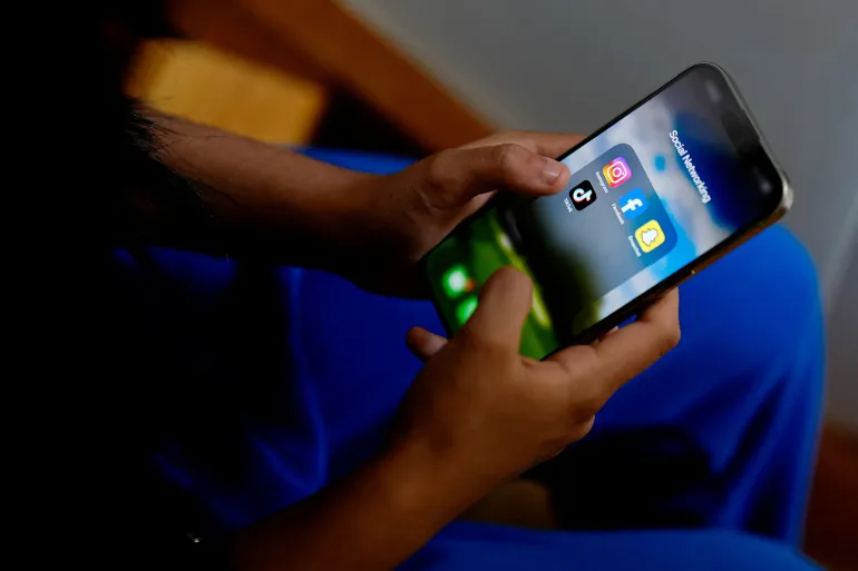 Australia expands social media ban for under-16s to Reddit and Kick