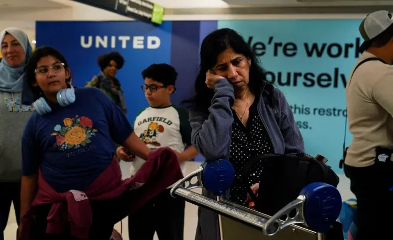 Duffy warns of ‘mass chaos’ in skies if shutdown drags on