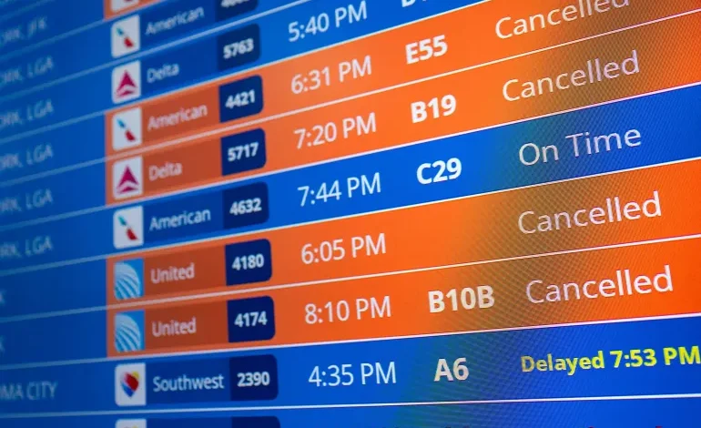 US Airlines Cancel 1,200 More Flights as Shutdown Chaos Grounds Travel for Fifth Day