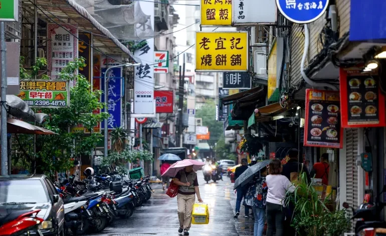 Taiwan Braces for Tropical Storm Fung-Wong as Thousands Evacuate