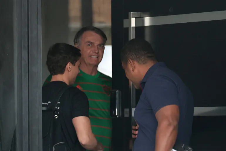 Brazil Supreme Court keeps Bolsonaro in federal police custody after ankle monitor violation