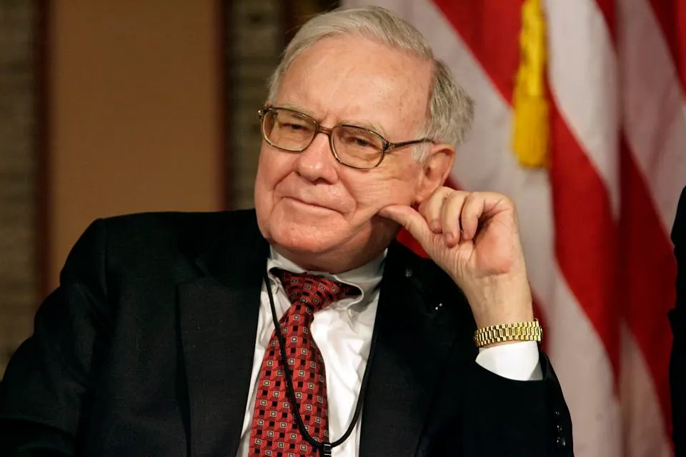 Buffett Speeds Up Giving, Keeps a Steady Hand on Berkshire’s Baton Pass