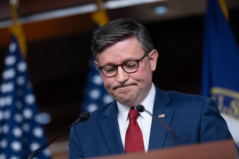 US House Set to Vote on Shutdown Deal as Flights Keep Falling From Sky