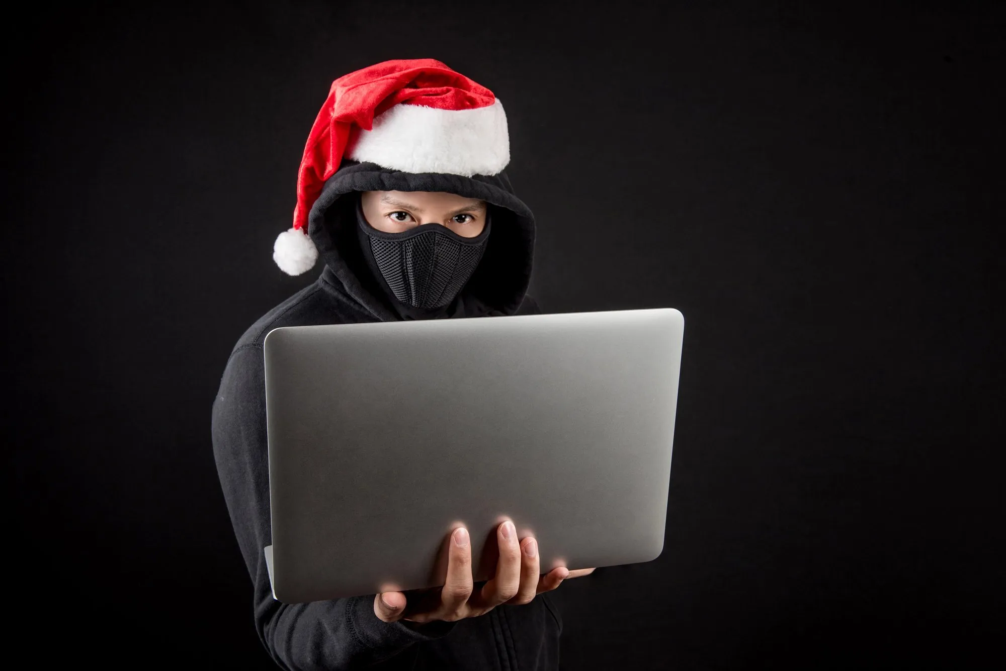‘Tis The Season For Scammers: AARP Wyoming Shares Holiday Fraud Red Flags