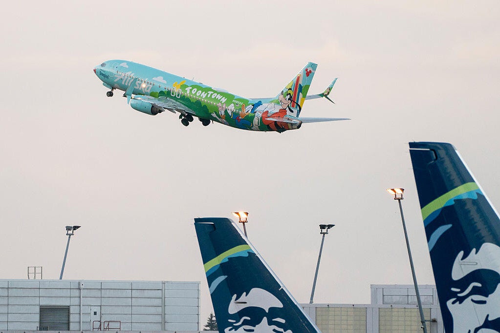 Cancellations Climb as Airlines Hustle to Meet FAA’s Shutdown Flight Cuts