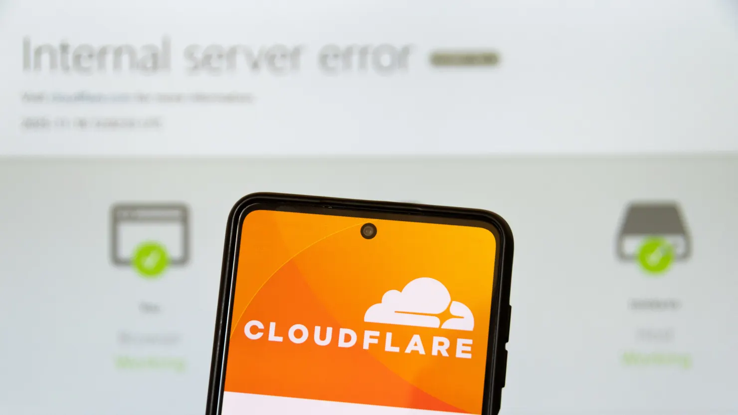 Cloudflare Glitch Briefly Knocks out Zoom, LinkedIn, Shopify and More — Company Blames Firewall Change, not Hackers