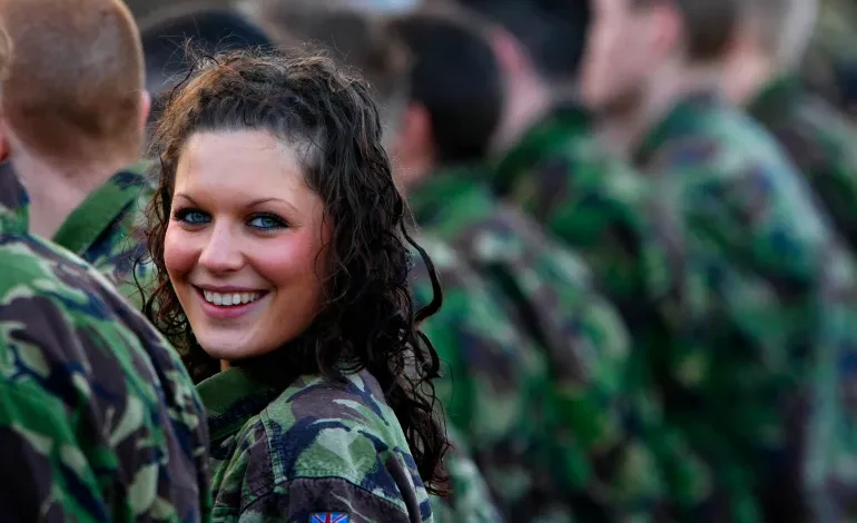 UK considers paid military “gap years” to draw young people into defence