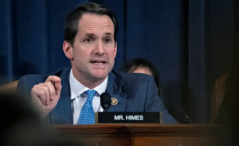 US lawmakers push to release video of controversial double-tap strike in Caribbean