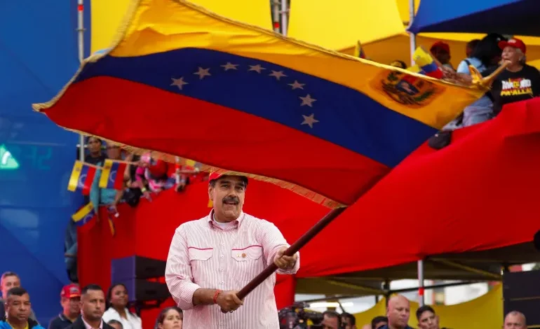 US hits Maduro’s inner circle with new sanctions as tanker seizures loom