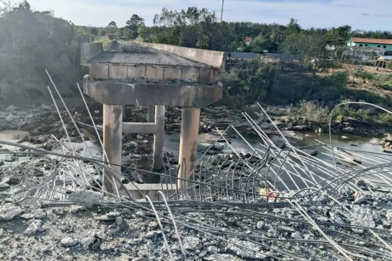 Thailand presses new offensive against Cambodia, brushes off mediation push