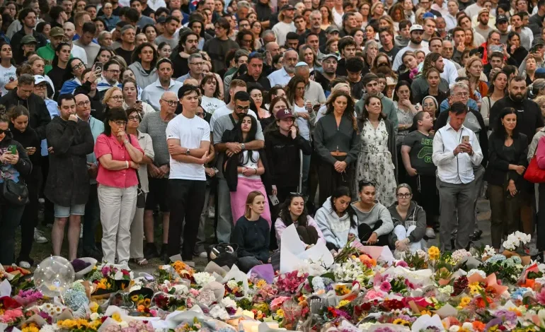 Bondi Beach shooting investigated as ISIL-inspired terror attack