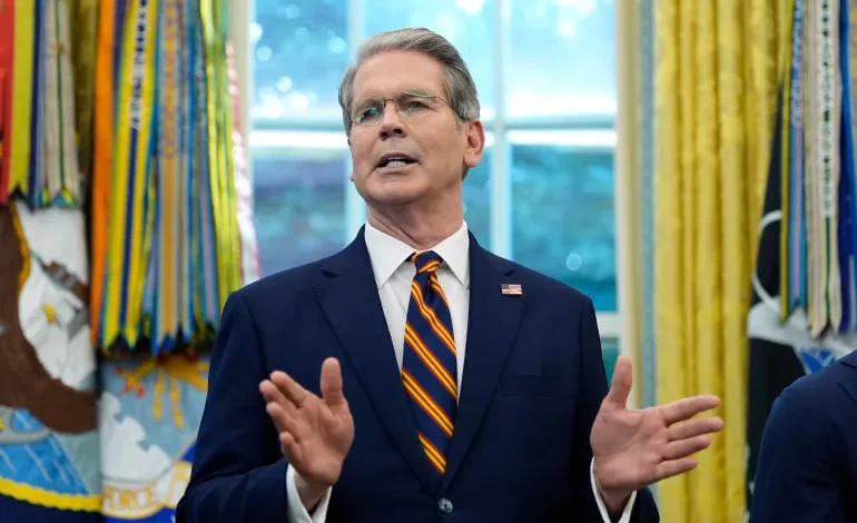 Bessent wants Fed regional chiefs to live where they serve, sparking debate on White House influence