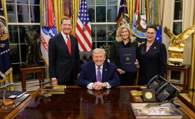 Trump, Wyoming Delegation Kill Biden-Era Buffalo Plan, Revive Future Coal Leasing in Powder River Basin