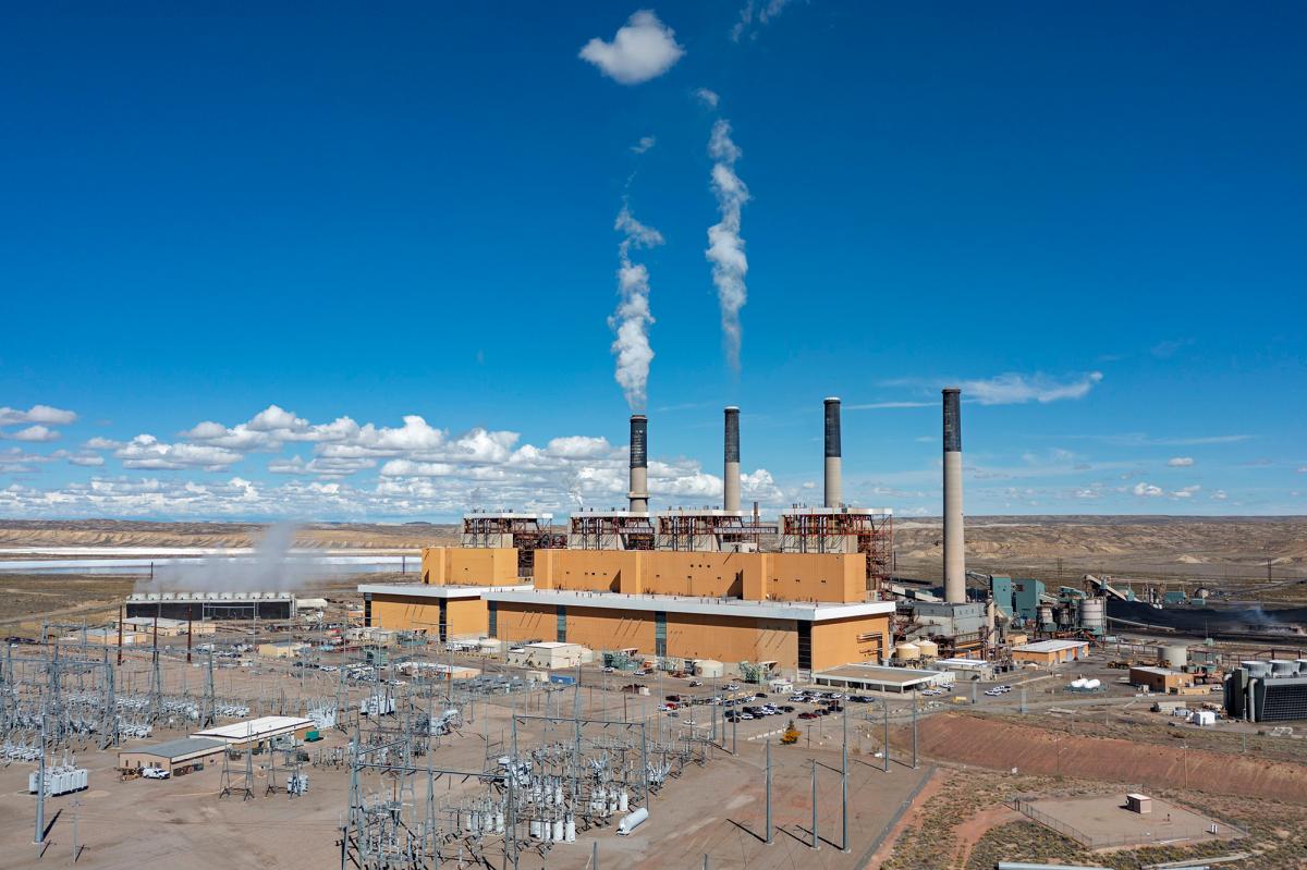 Mystery Lights Keep Buzzing a Wyoming Power Plant — and Nobody’s Saying What they Are