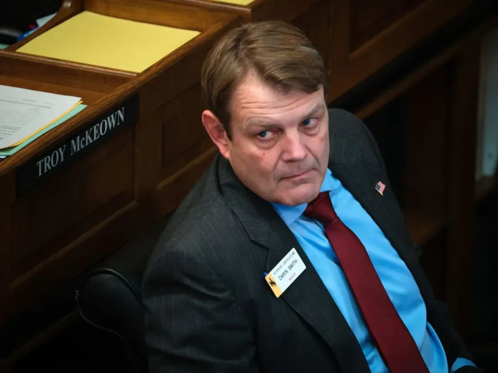 Dems to Darin Smith: “Not qualified” — and Jan. 6 is the dealbreaker