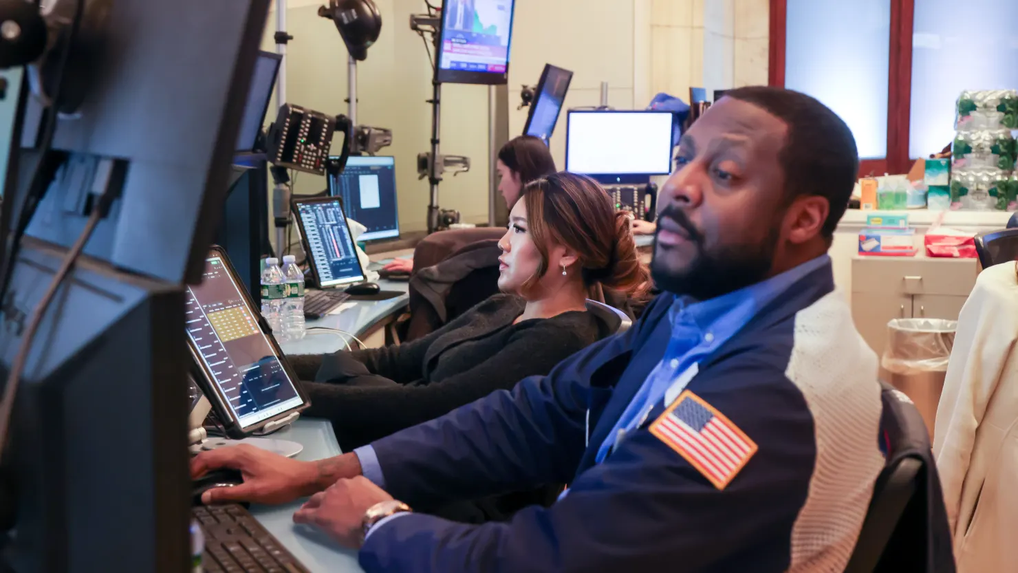 Markets Slip as Tech Wobbles and Warsh Pick Calms Fed Fears