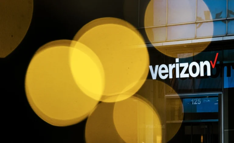 Phones Go Dark: Massive Verizon Outage Sparks 911 Alerts and Citywide Warnings