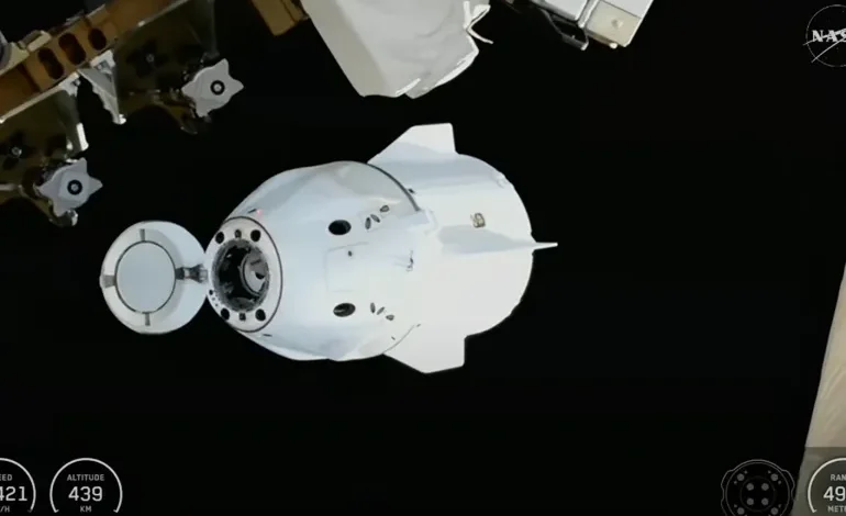 SpaceX Crew Heads Home Early After Unprecedented Medical Emergency