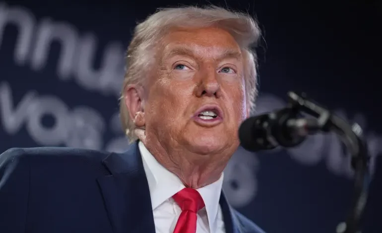 Trump praises UK troops after Starmer rebukes Afghanistan remarks