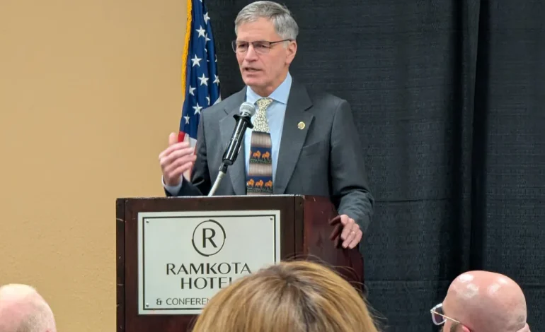 Gordon Pushes Back as Lawmakers Tighten the Purse Strings