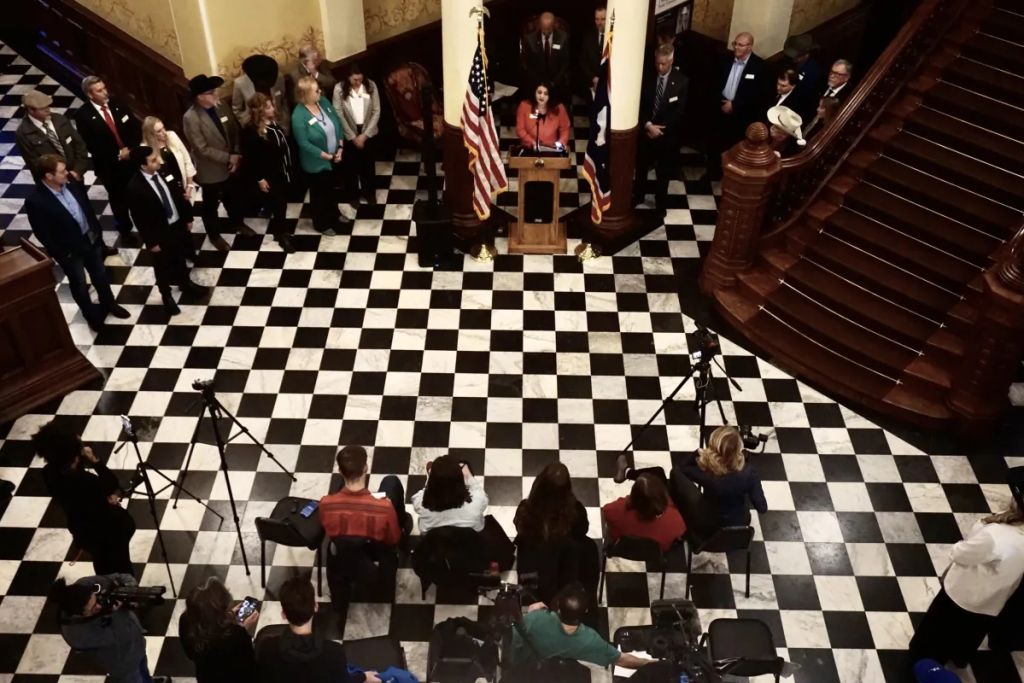 Wyoming Lawmakers Gear Up for 2026 Session: Freedom Caucus Pushes Cuts, Democrats Push Services