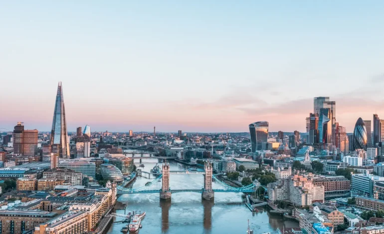 Schroders Gets Scooped — Nuveen Deal Sends Stock Jumping as a $2.5tn Asset Manager Is Born