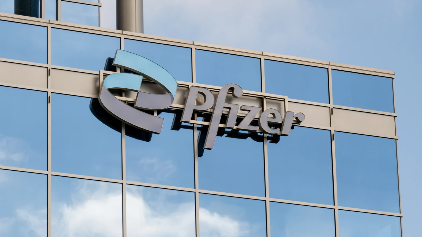 Pfizer Beats Estimates but Leans on a $10B Obesity Bet as Covid Sales Fade